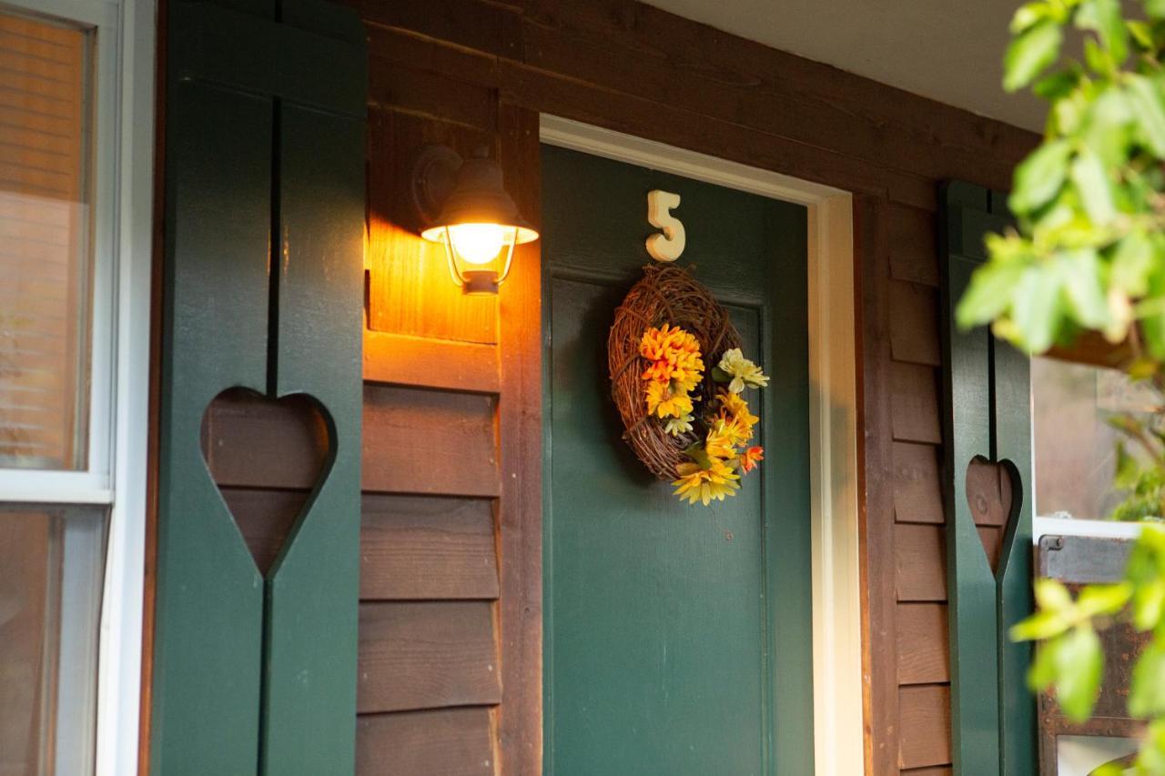 The Chimney Rock Inn & Cottages 外观 照片
