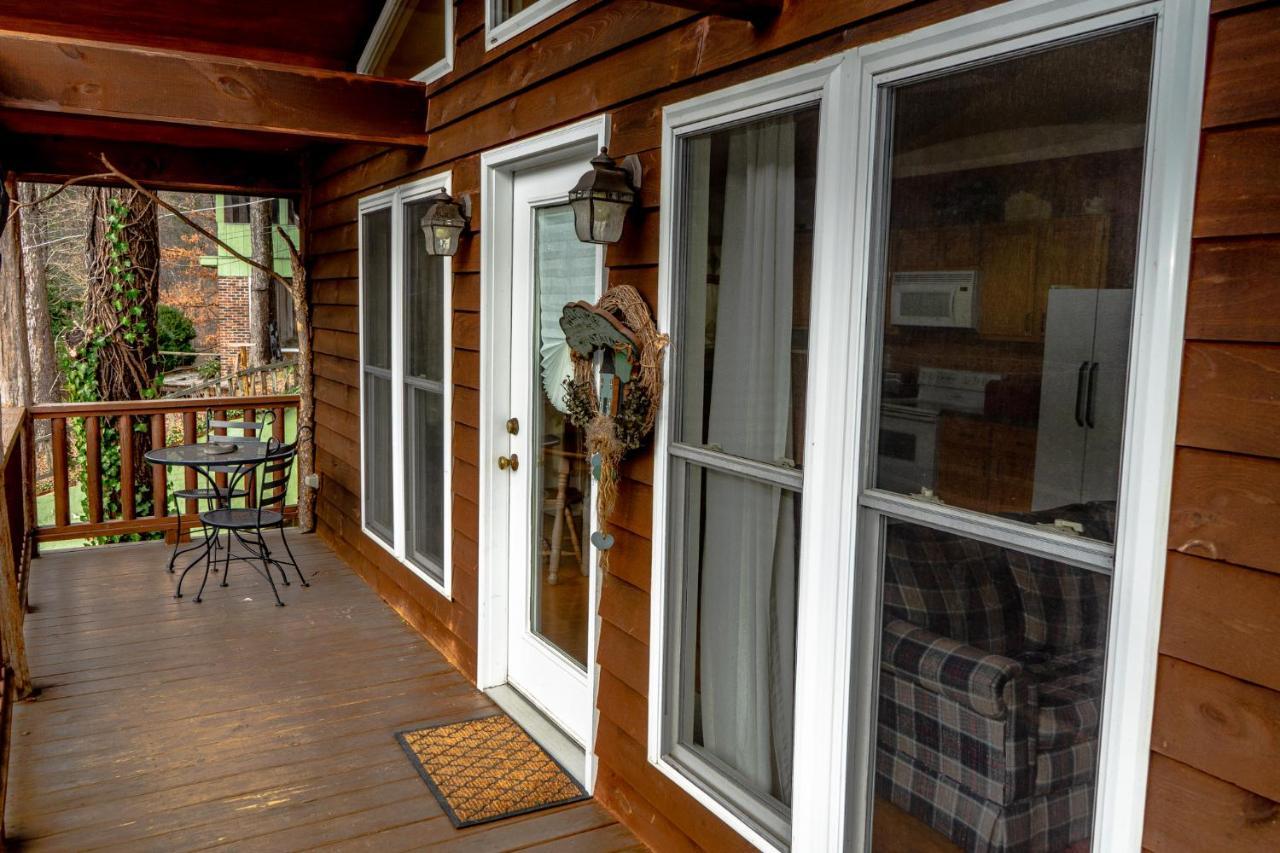 The Chimney Rock Inn & Cottages 外观 照片